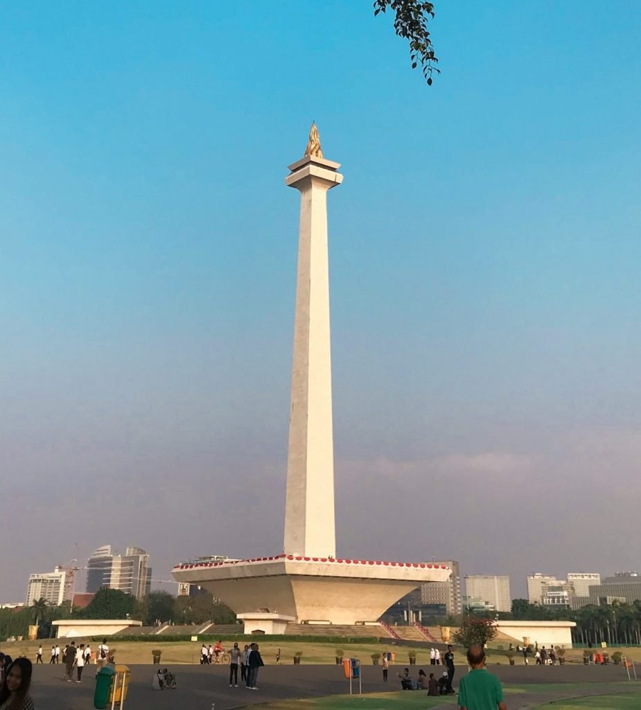 monas